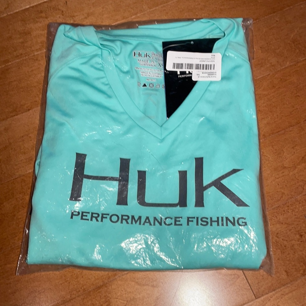 Huk Women's Performance Long Sleeve Shirt XS